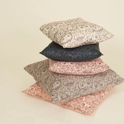 Softgallery_home_792-085-500_pillow_drizzle